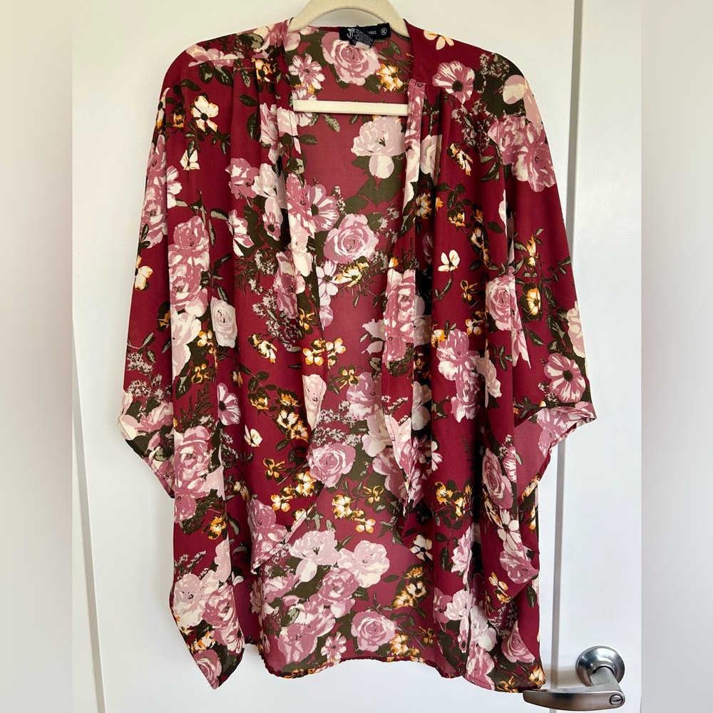 Miss chievous floral kimono, size xl